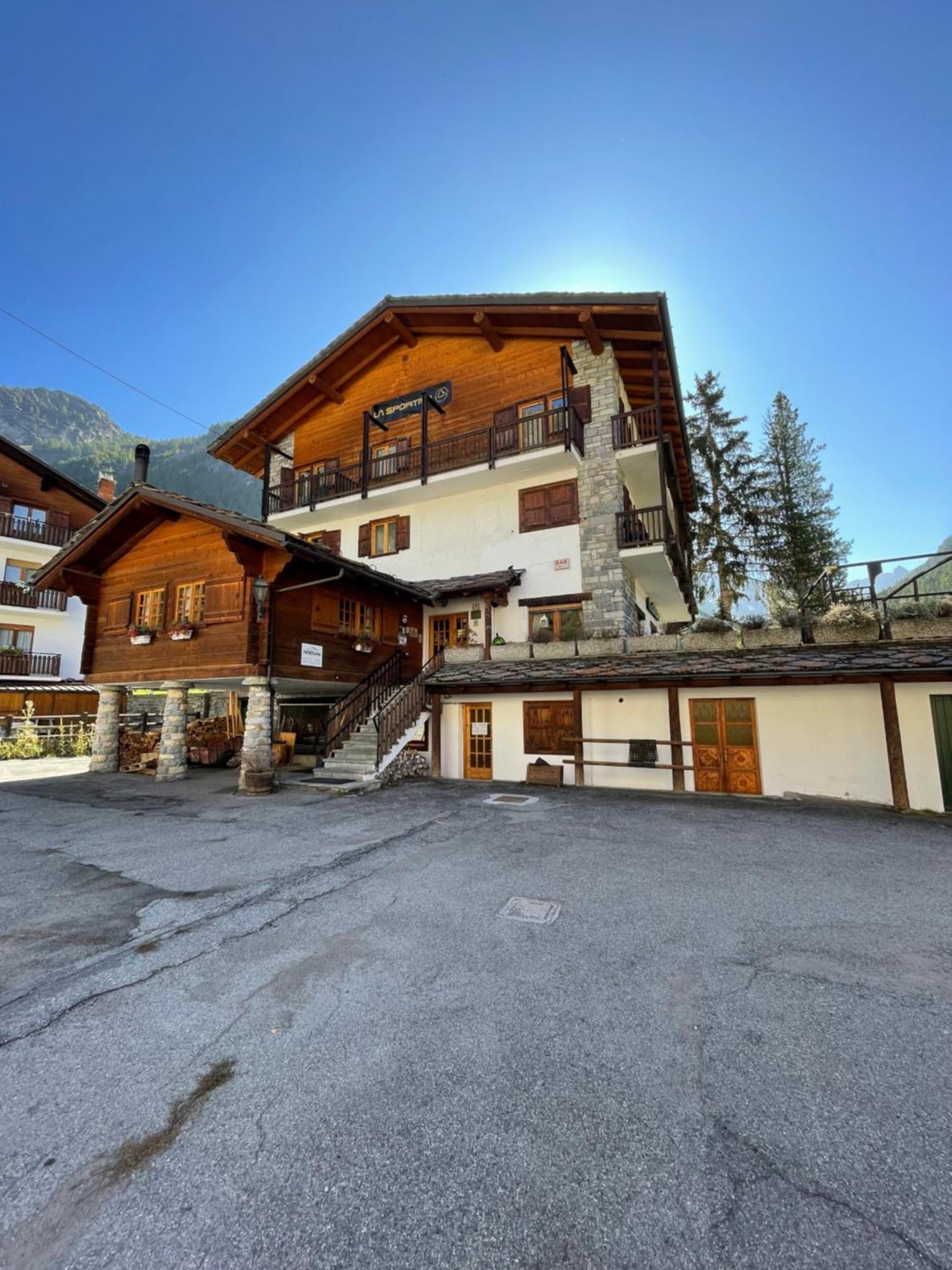 Hotel Ondezana Cogne Eksteriør bilde