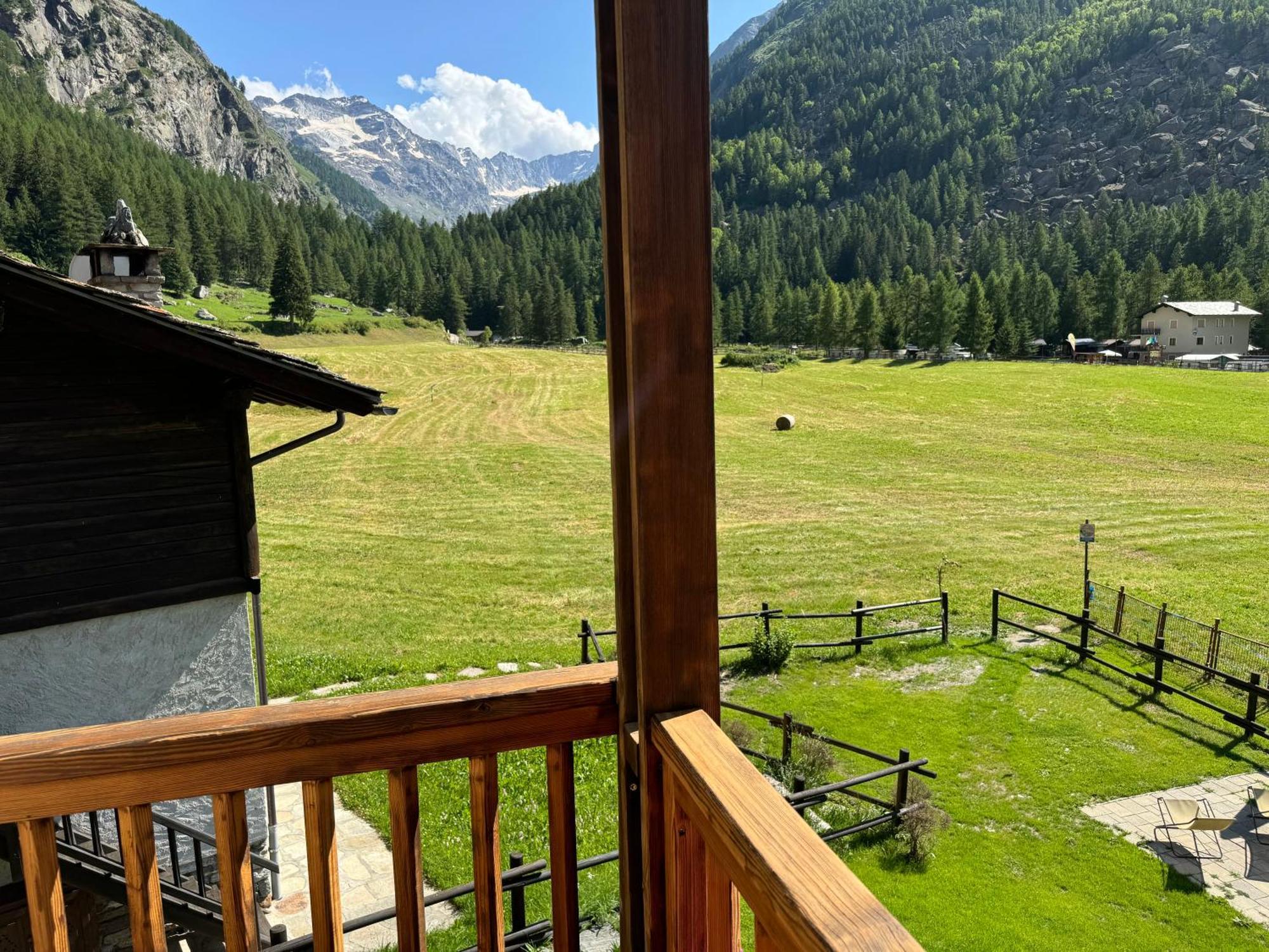 Hotel Ondezana Cogne Eksteriør bilde