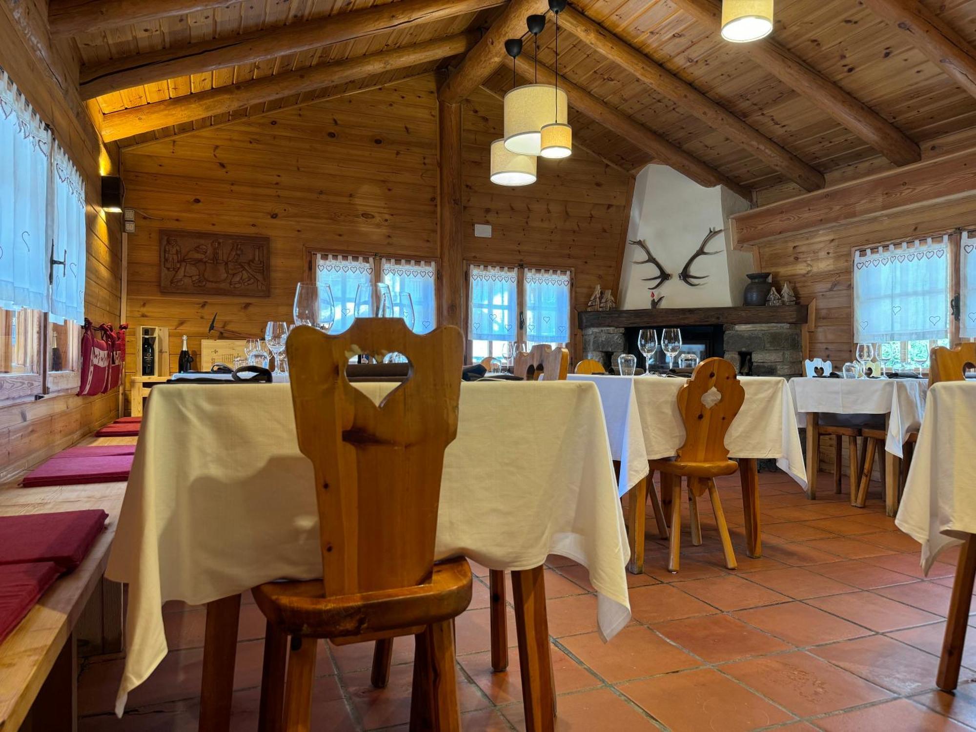 Hotel Ondezana Cogne Eksteriør bilde